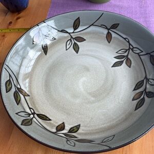 PFALTZGRAFF. 14 inch round serving bowl. No chops or scratches